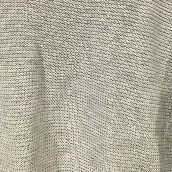 NWT Old Navy V-Neck Sweater Size Medium - Picture 2 of 3